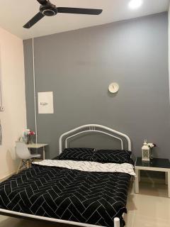 Nana OWL Homestay A & B Roomstay C & D - Kemasik - 4