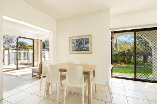 Beachfront Beach Break 1 - Byron Bay Holiday Apartment with Pool, 3 Bedrooms, Beach Access & Parking - 7