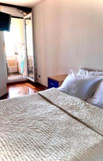 Capital Rooms - 1