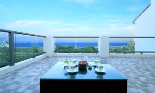 Coastline Azure B&B - 6