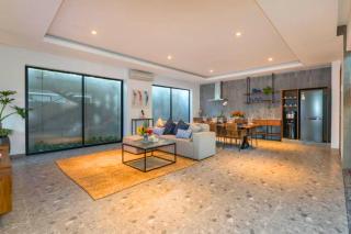 Jingga 3 BR Private Pool Villa ZN140 - Tumbak Bayuh - 8