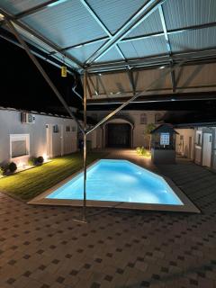 Oaza Mira Laze - Luxury Private Villa with Pool, Football Field - Nova Gradiška - 6
