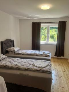 Lovely Riverline Apartment - 5