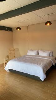 Peppermint Barn Hotel - - 0
