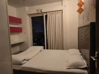 Lavish 3BHK on 12th Floor for Family - 4