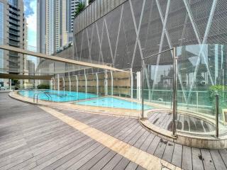 FIRST CLASS 3BR Elegance and Grandeur - Dubai - 4