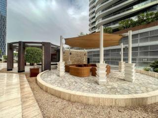 FIRST CLASS 3BR Elegance and Grandeur - Dubai - 3