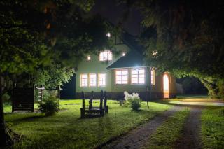 Villa with a covered pool, park, and playground - Svoboda nad Úpou - 2