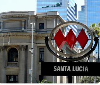 1Centro histórico, salida Metro Santa Lucía Clínica Católica - 7