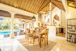 Tropical 3BR villa in the heart of Seminyak - 0