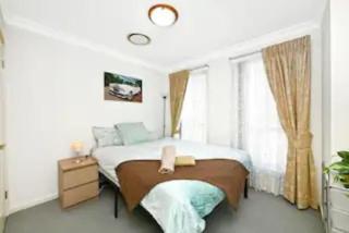 Bexley North Entire 2 Storey House 4 or 5 BR 11 Beds 5 mns walk to Train Station and Close to Airport , Sydney CBD - Sidney - 3
