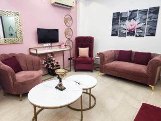 Premium Luxurious 2BHK with big rooms 10 - Nova Deli - 4