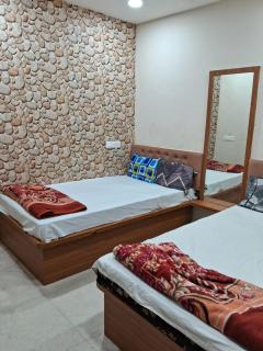 Hotel Ruby - Ujjain - 3