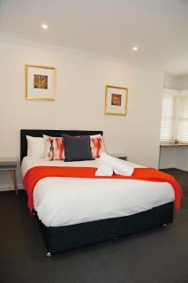 Lake Wendouree Luxury Apartments - 6