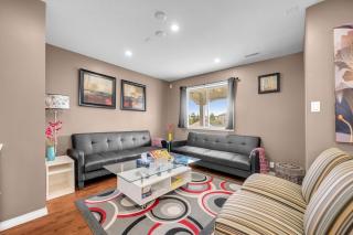 52-3 Bed Suite On Lake Central Ac By Airport - Calgary - 7