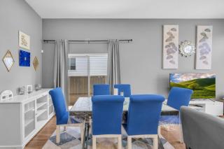 12 Spacious Home W Ac, Crib, Garage, By Airport - 4