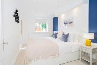 Bright & Breezy - Portsmouth - 3