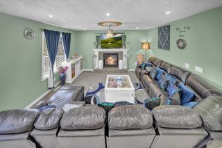 48a Luxury Lake Home W Massage Meditation Gym Ac - 9