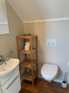Modern Fishermans Cabin - 8