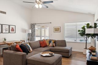 Beautifully Renovated Glendale Retreat home - Glendale - 0