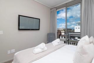 Stadium View Haven 2-Bed Retreat in Greenpoint - Cidade Do Cabo - 8