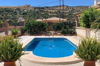 Familiar House with Private Pool and Mountains View - 8