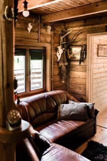 Myśliwska chata na skraju lasu - 1