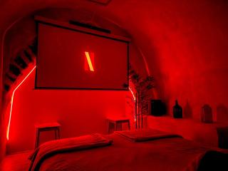 Logement entier Le Spa des Voutes Jacuzzi Cinéma - 8