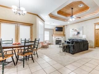 Expansive Oasis With Private Pool #jd - - 6