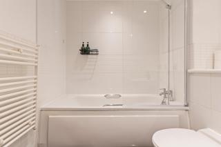 Serene Suite-Free Parking-Bham Central-Pool Table-Netflix - 7