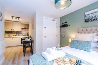 NEW! 4 x Stunning City Centre Apartments in Chester by 53 Degrees Property, Ideal for Individuals, Couples or Business Groups! - Chester - 6