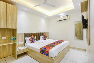 FabHotel Luxury Inn Near Adarsh Nagar Metro - 0