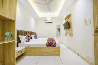 Via Luxury Inn Adarsh Nagar - 3