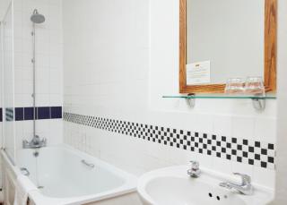 Sun Hotel by Greene King Inns - Hitchin - 4