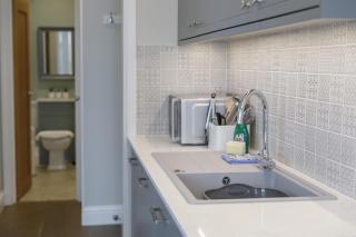 Grove Apartment with Free on street Parking - 1