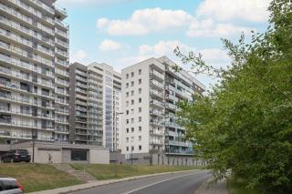 Tysiąclecia Studio Apartament z balkonem i darmowym parkingiem by Noclegi Renters - 6