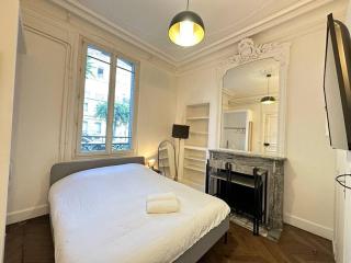 Historique - Studio proche Cathédrale - Reims - 0