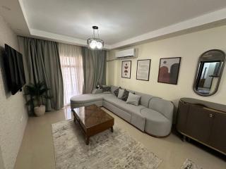 Elegant Brand new 2 bedroom flat - 8
