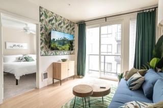 Palm Theme King Bed Paid Garage 55" 4k Smart T - Tacoma - 7