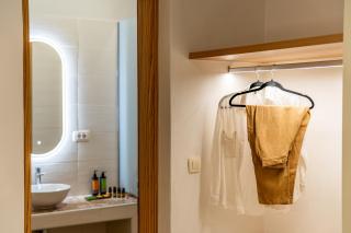 Endless East Luxury House - Fira - 9