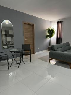 Peaceful 2 bedroom Apartment - 9