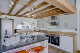 Old Church Barn by Winterton Cottages - Somerton - 3