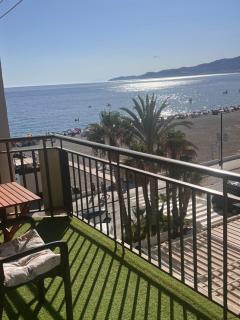 APARTAMENTO EN PRIMERA LÍNEA DE PLAYA - Salobreña - 6