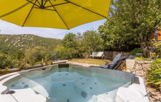 Cozy Home In Veli Dol With Jacuzzi - Veli Dol - 3