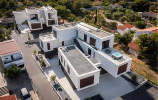 1 Bedroom Cozy Apartment In Betina - Betina - 0