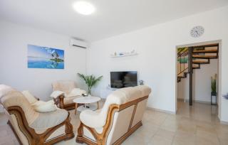 3 Bedroom Gorgeous Home In Sumet - Šumet - 1