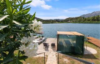 1 Bedroom Amazing Apartment In Ploce - Ploče (Porto Tolero) - 2