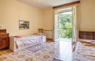 3 Bedroom Pet Friendly Apartment In Ne - Ne - 7