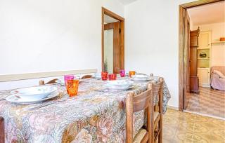 3 Bedroom Pet Friendly Apartment In Ne - Ne - 3