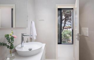1 Bedroom Awesome Apartment In Betina - Betina - 1
